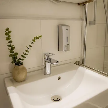 !goldpath! - Spitalhof I Modern I Wlan I Kueche I Balkon I Smarttv Mit Wipu Apartment *