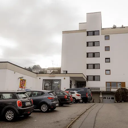 !goldpath! - Spitalhof I Modern I Wlan I Kueche I Balkon I Smarttv Mit Wipu Apartment